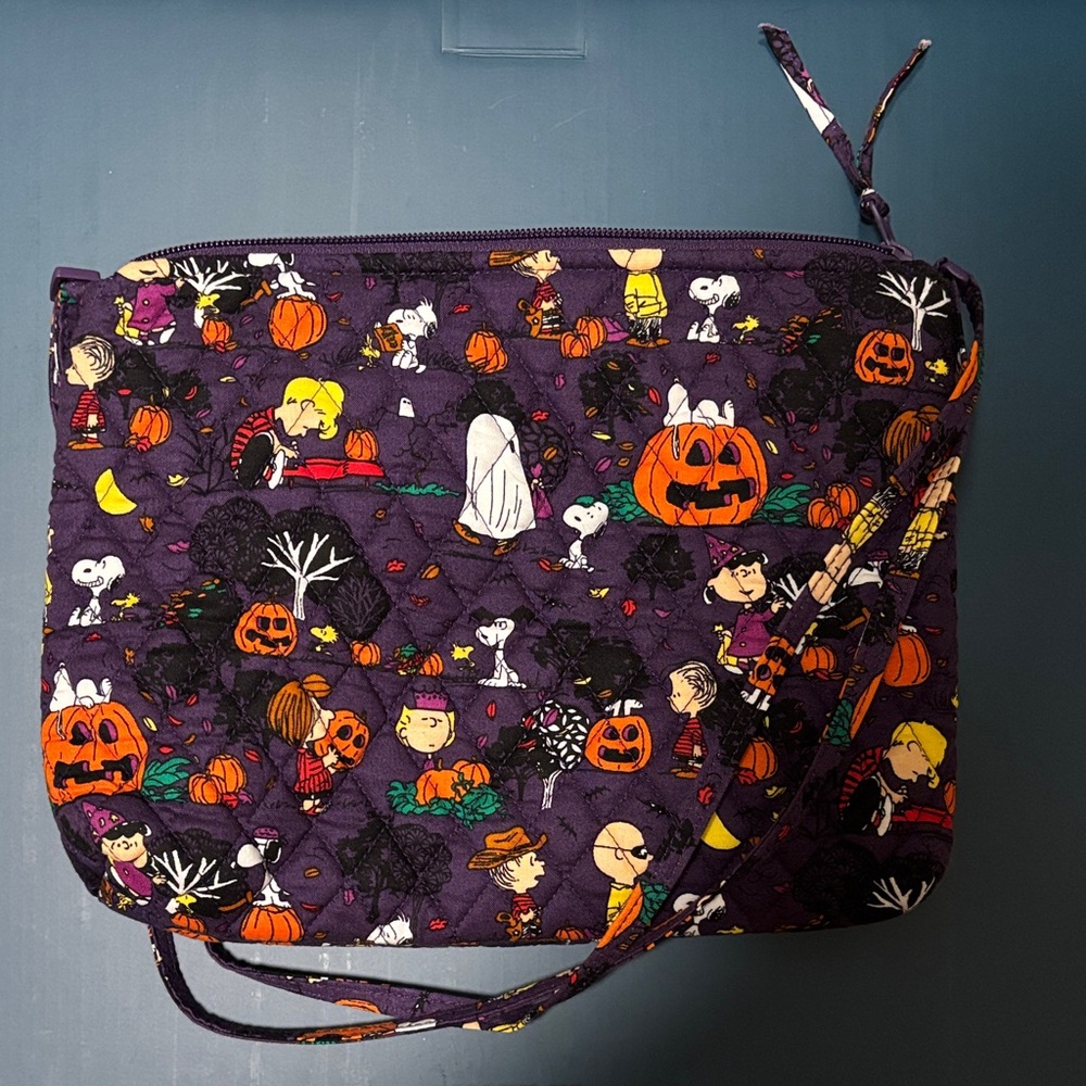 Vera Bradley Peanuts Large Hipster